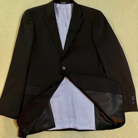 🔥Tommy Hilfiger mens Wool Med 39R Suit